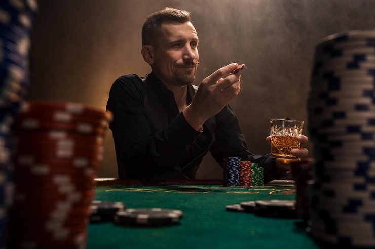 Platform sarang777 menampilkan layanan sportsbook, casino langsung, dan permainan